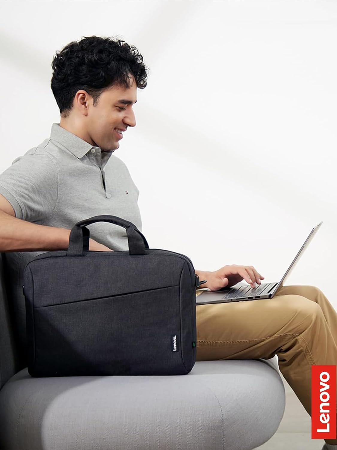 T210 Laptop Shoulder Bag – Sleek, Durable & Water-Repellent Messenger for Laptops & Tablets